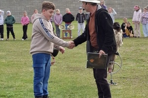 096f90e6-710d-4afe-b633-6c44b4eeeb8b