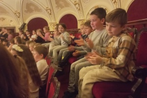 Loutková revue Na kouzelném paloučku – 1. stupeň