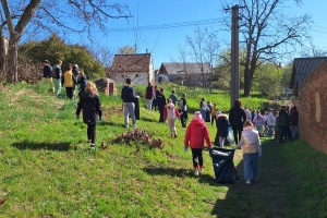 830b6718-20dc-403c-8344-b7b0a1e59e3d