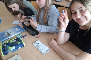 84fdcf49-ef46-480d-8a70-f9874041e334