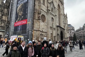 ecd42705-372d-4351-bd3c-e72e6a1f4992