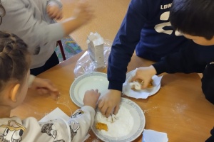 f09eb540-32a2-4ea0-bcf6-5e4fe19906f3