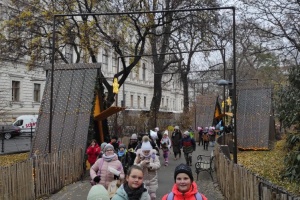 ff9dfe37-6c09-456b-a94a-c01b42b4d6f2