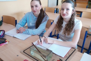 Lom světla - skupinová práce - F9