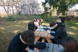 Relaxační hodina na školní zahradě - VkZ 9