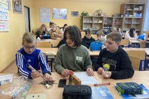 Měření siloměrem – praktické cvičení – F – 6. třída